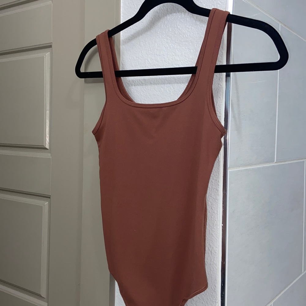 NWOT Abercrombie and Fitch 90s Seamless Tank Bodysuit